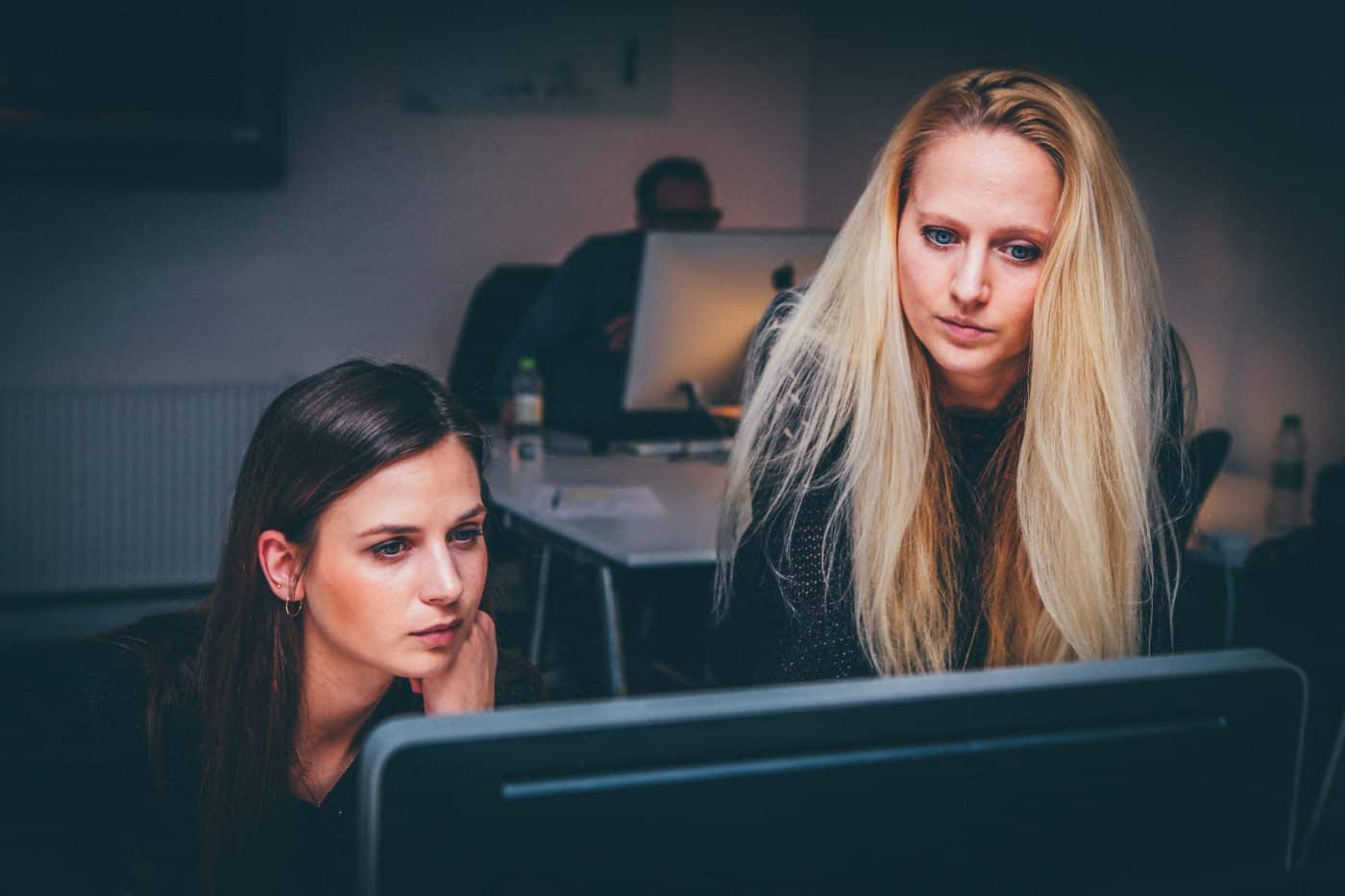 Gender Pay Gap Reporting Deadlines Pass. 1500 Miss The Deadlines 1 Gender-Pay-11