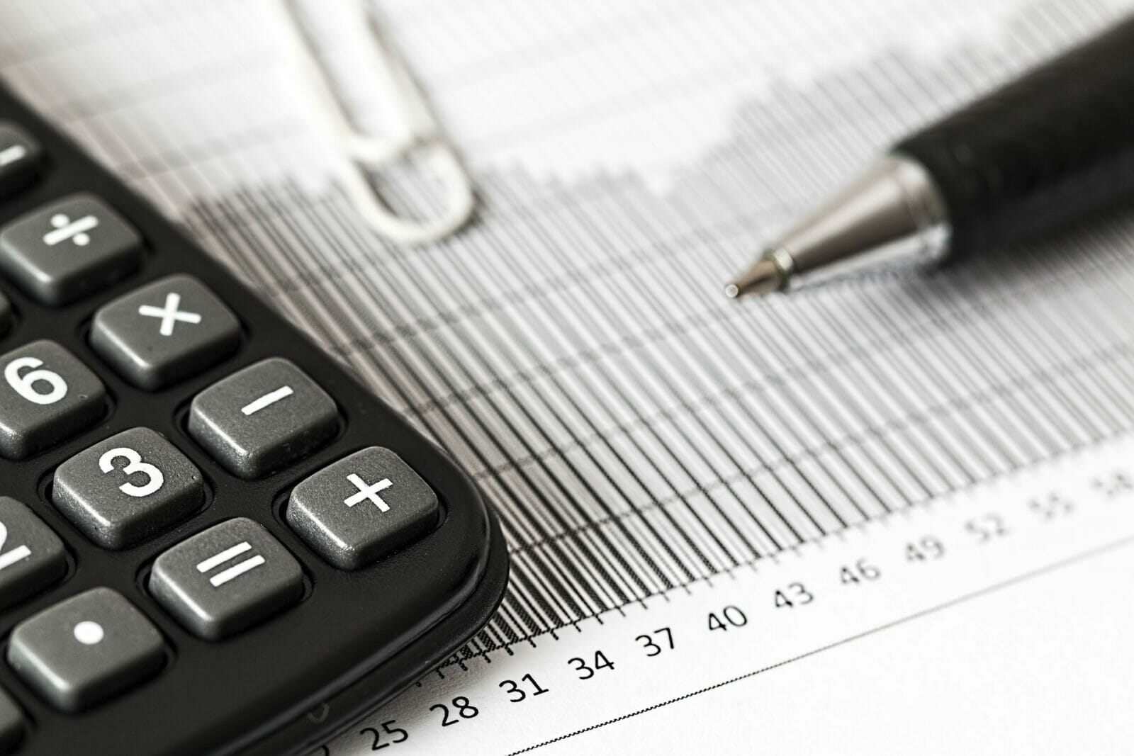 Uk Gdp Expands By 0.8% | Employment Law &Amp; Settlement Agreement Solicitors 1 Uk Gdp Image March 2022